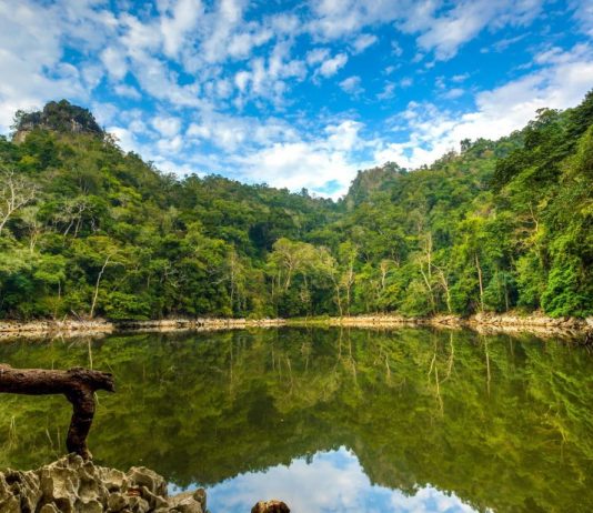 Hồ Ba Bể, một địa điểm du lịch không thể bỏ qua