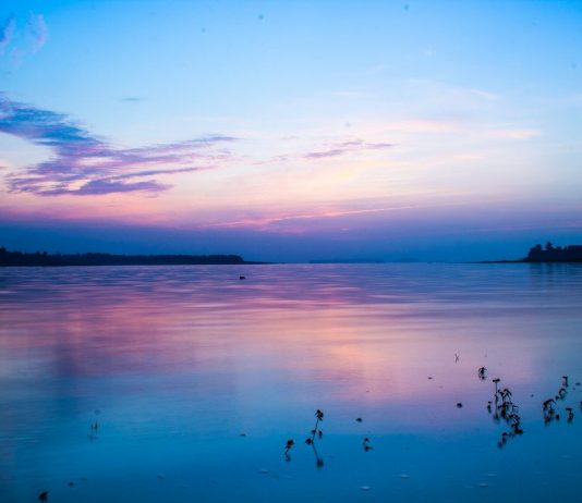 Thưởng ngoạn cảnh đẹp hùng vĩ đảo Chim Ó