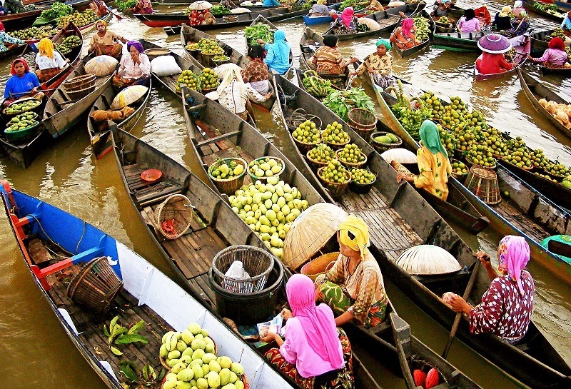 Chợ nổi Cái Răng điểm du lịch nổi tiếng vùng sông nước