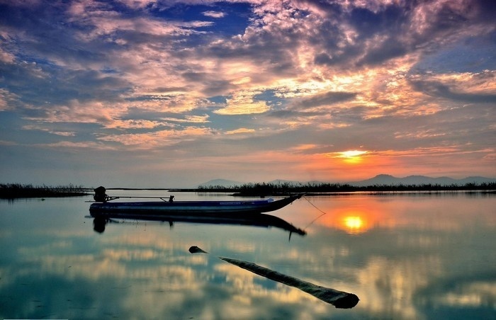 Hồ Dầu Tiếng
