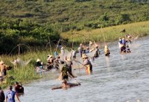 Độc đáo lễ hội đánh cá thờ Thanh Sơn