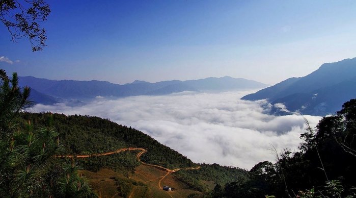Trên đỉnh đèo Khau Phạ ngày thu