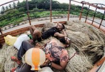 Câu chuyện du lịch bụi không tiền của hai chàng trai Ấn Độ